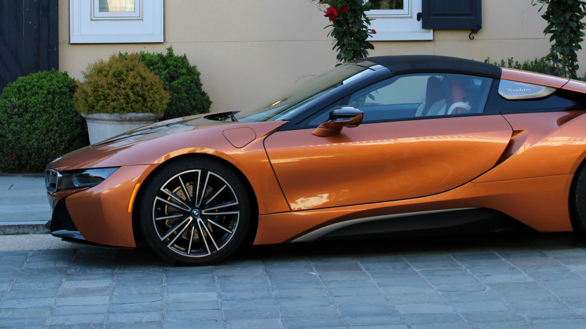 Luxury vehicle – AKTI Motor Insurance